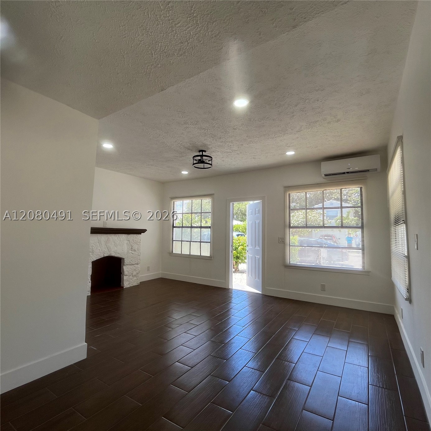 8 S C St, Lake Worth FL 33460