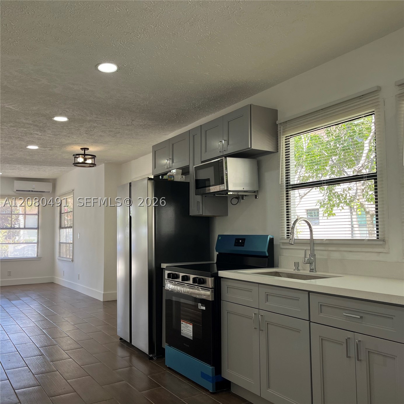 8 S C St, Lake Worth FL 33460