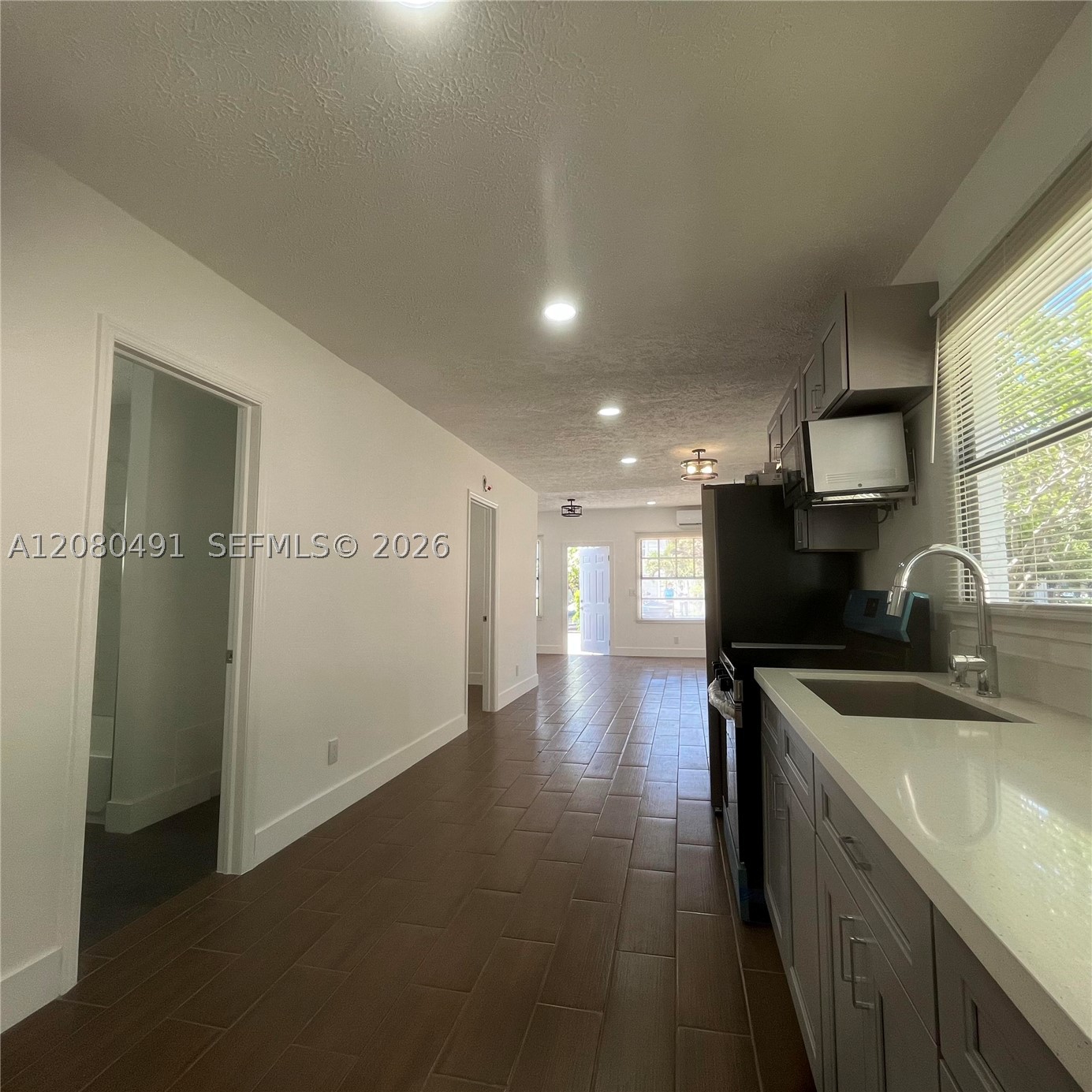 8 S C St, Lake Worth FL 33460