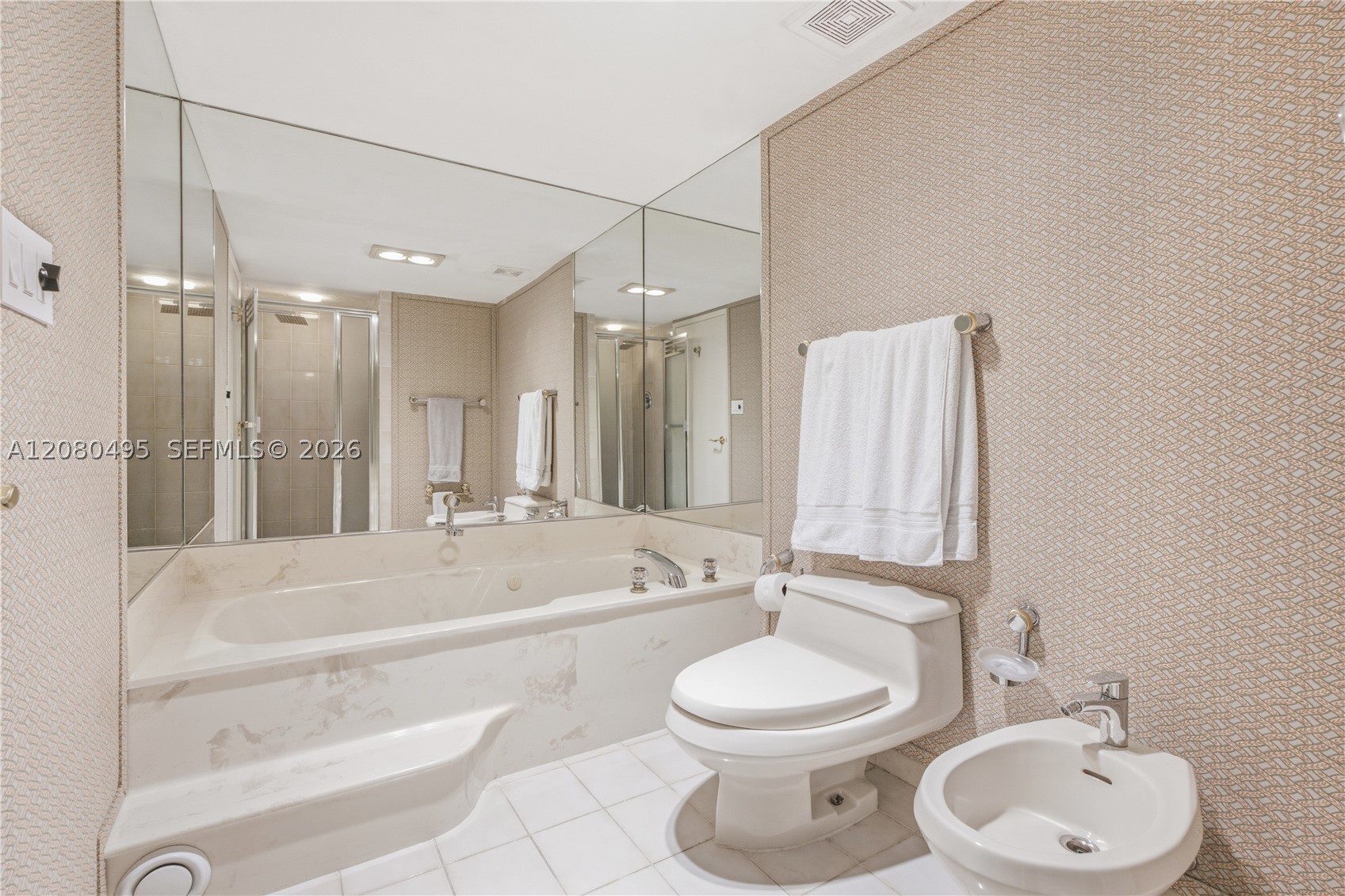 520 Brickell Key Dr #A1616, Miami FL 33131