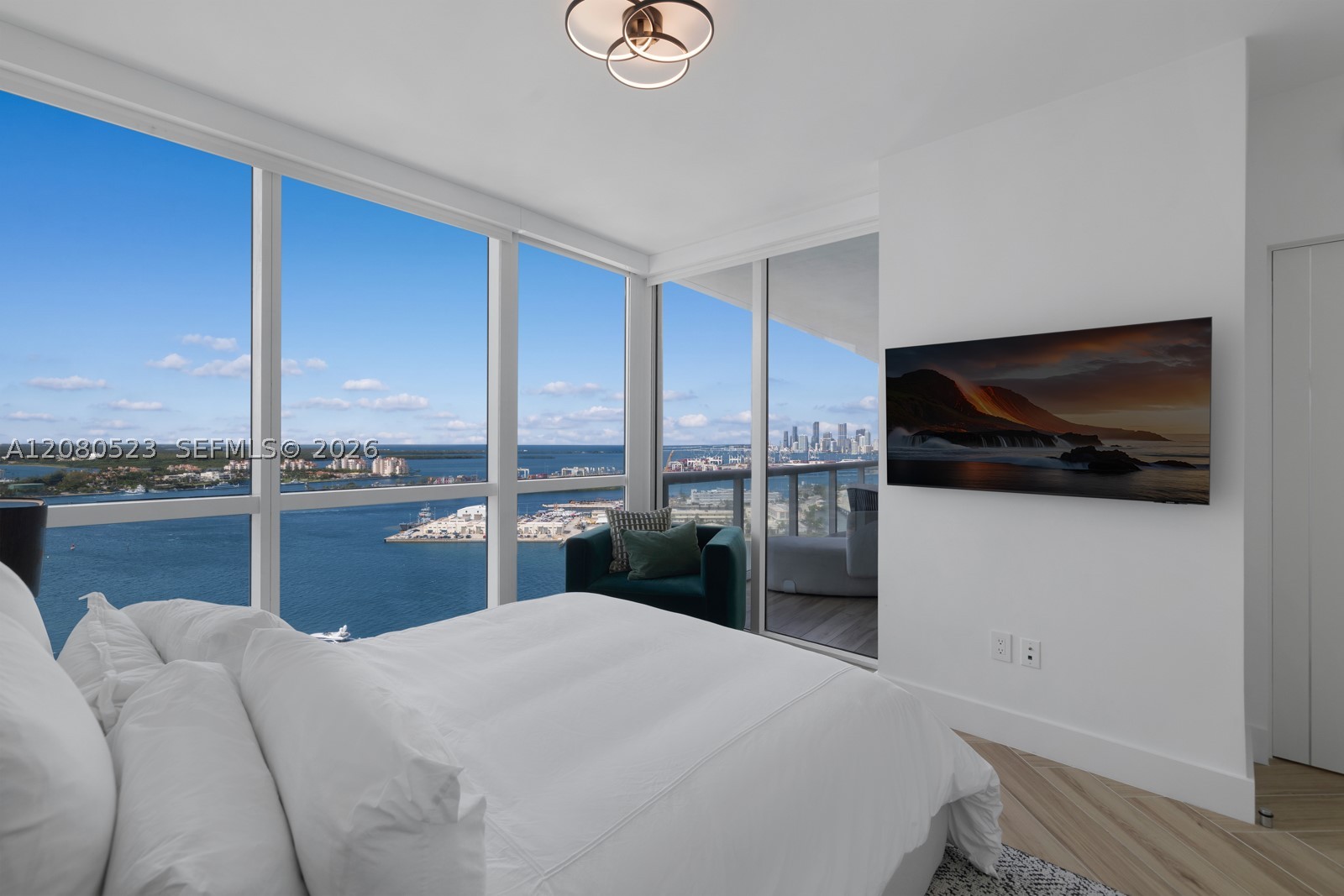 450 Alton Rd #2505, Miami Beach FL 33139