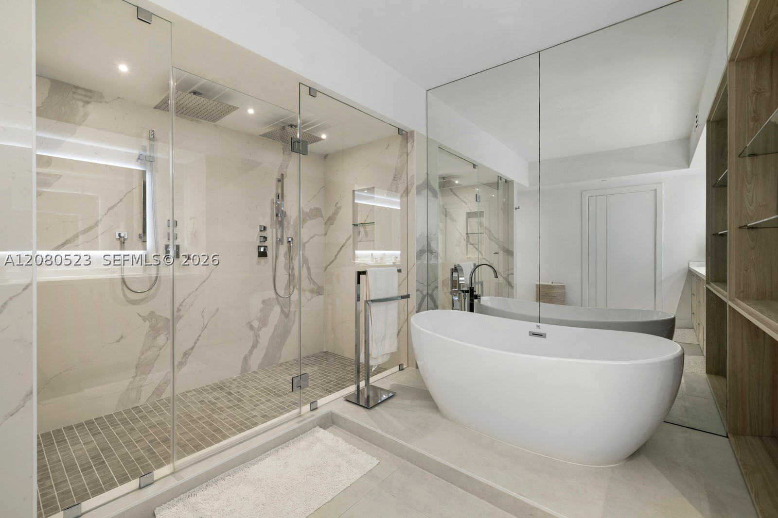 450 Alton Rd #2505, Miami Beach FL 33139