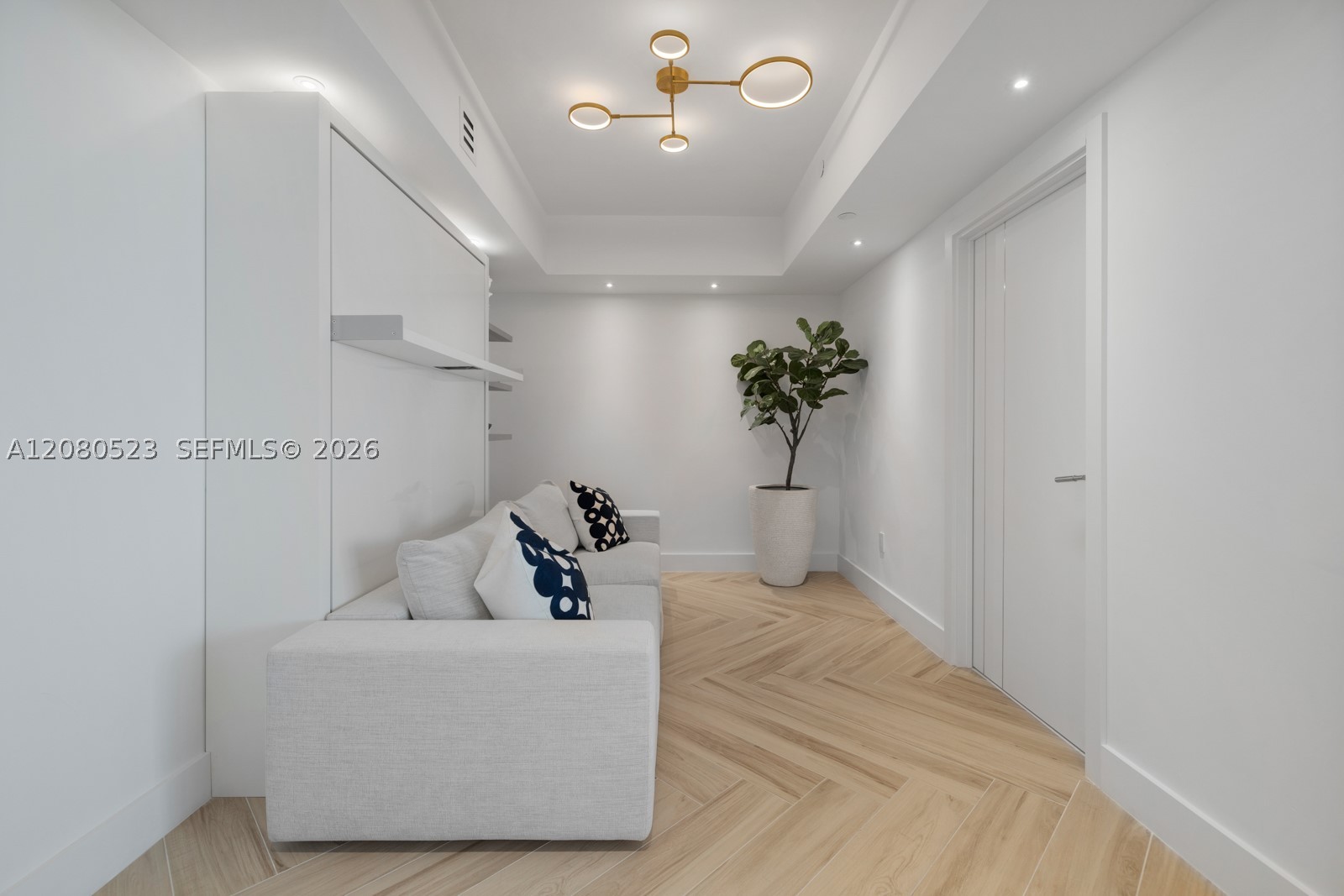 450 Alton Rd #2505, Miami Beach FL 33139