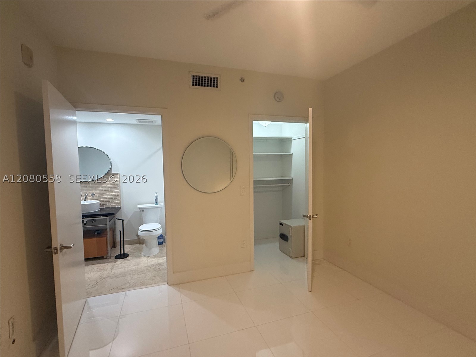 Miami Beach FL 33140 - A12080558