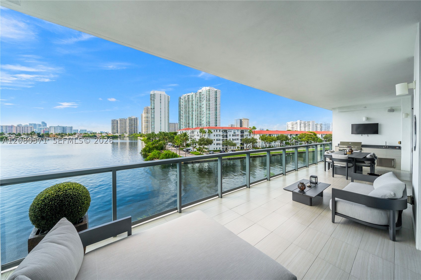 3300 NE 188th St #312, Aventura FL 33180
