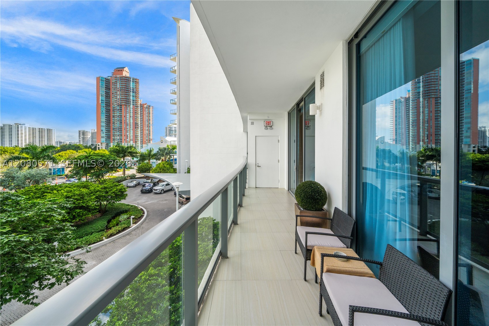 3300 NE 188th St #312, Aventura FL 33180