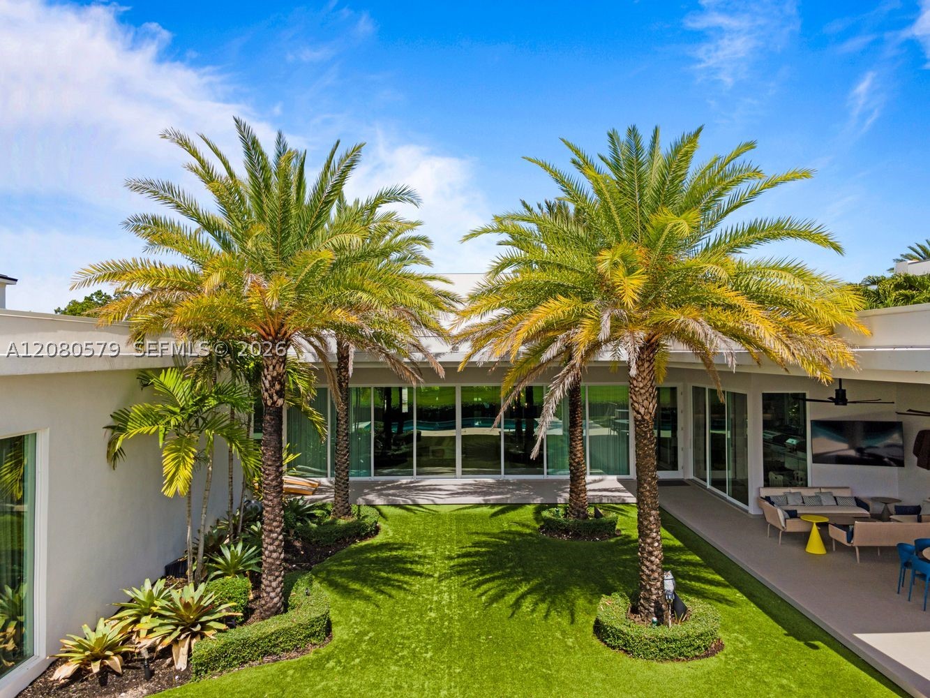 3939 Country Club Ln, Fort Lauderdale FL 33308