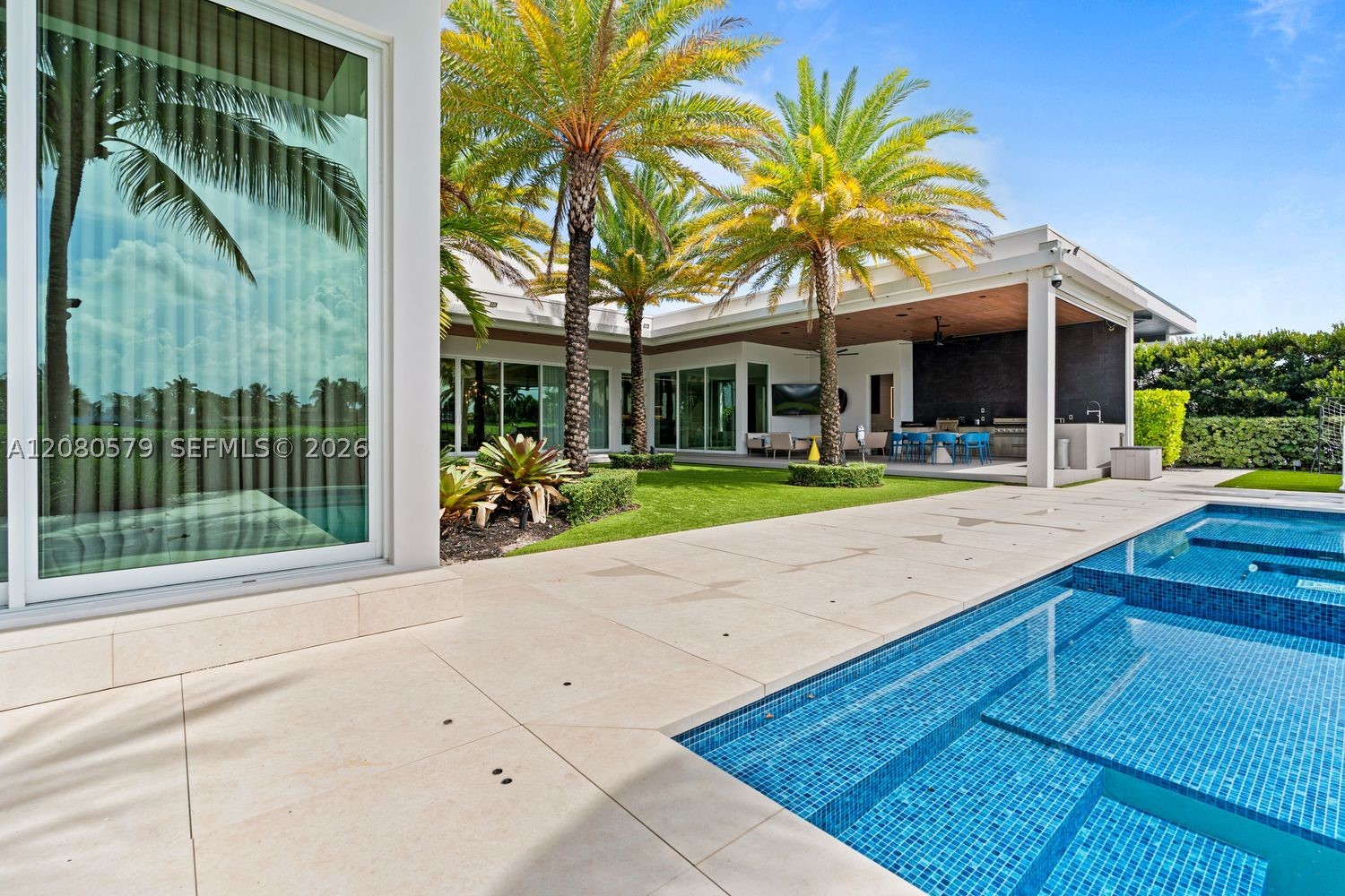 3939 Country Club Ln, Fort Lauderdale FL 33308