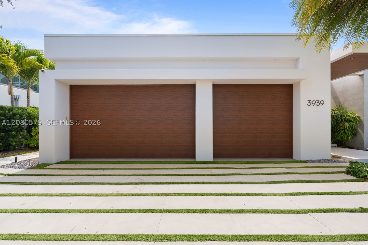 3939 Country Club Ln, Fort Lauderdale FL 33308