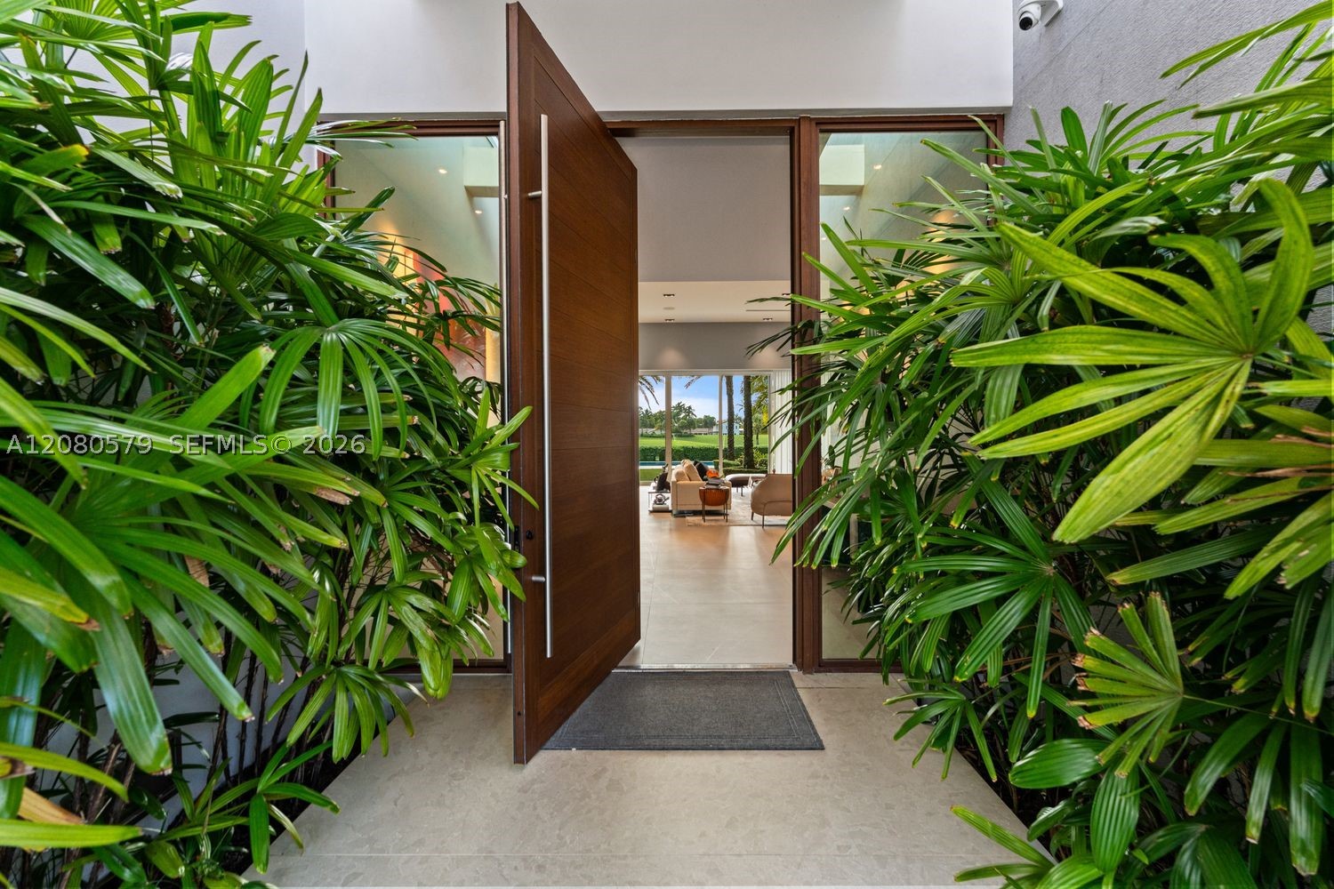 3939 Country Club Ln, Fort Lauderdale FL 33308