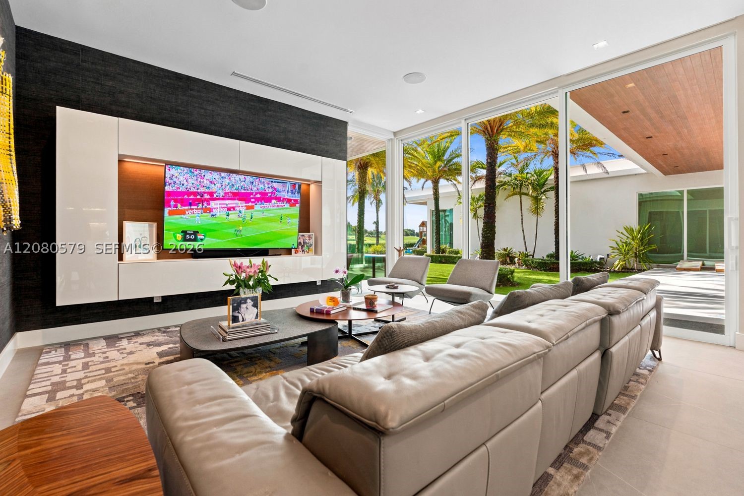 3939 Country Club Ln, Fort Lauderdale FL 33308