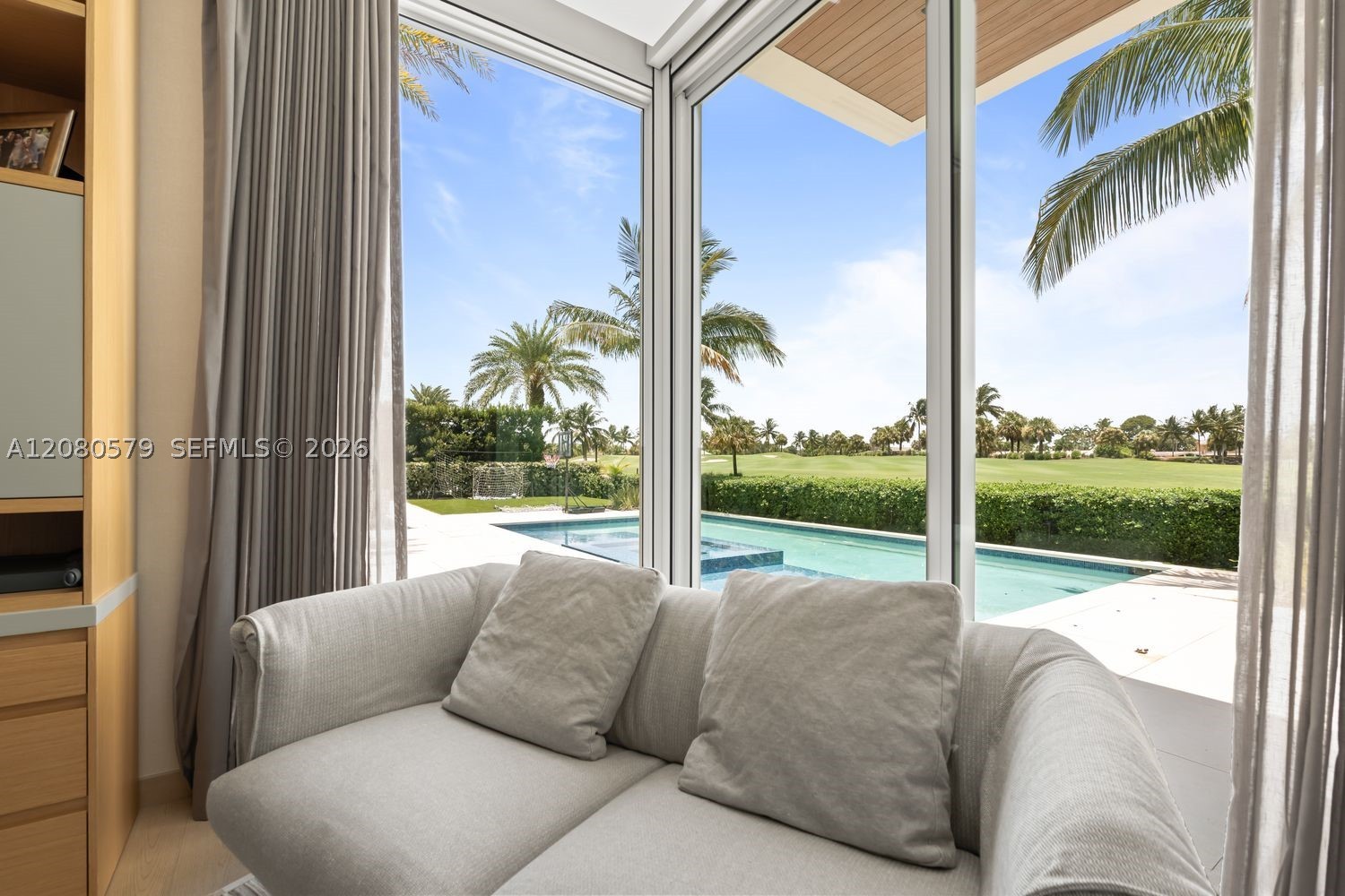 3939 Country Club Ln, Fort Lauderdale FL 33308
