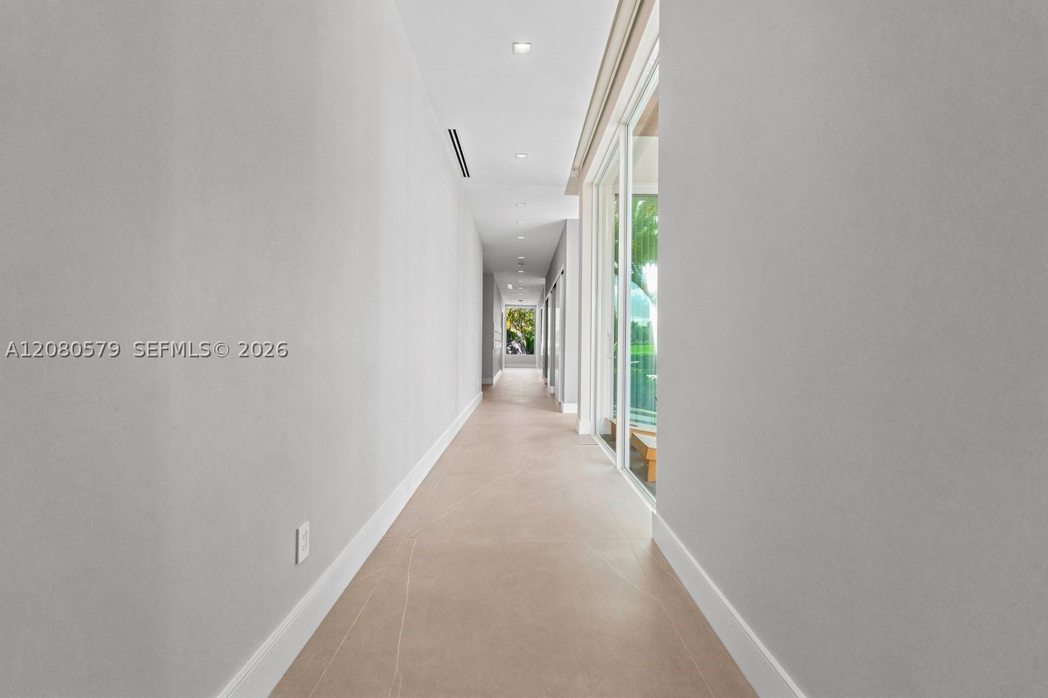3939 Country Club Ln, Fort Lauderdale FL 33308