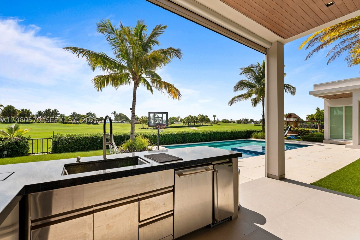 3939 Country Club Ln, Fort Lauderdale FL 33308