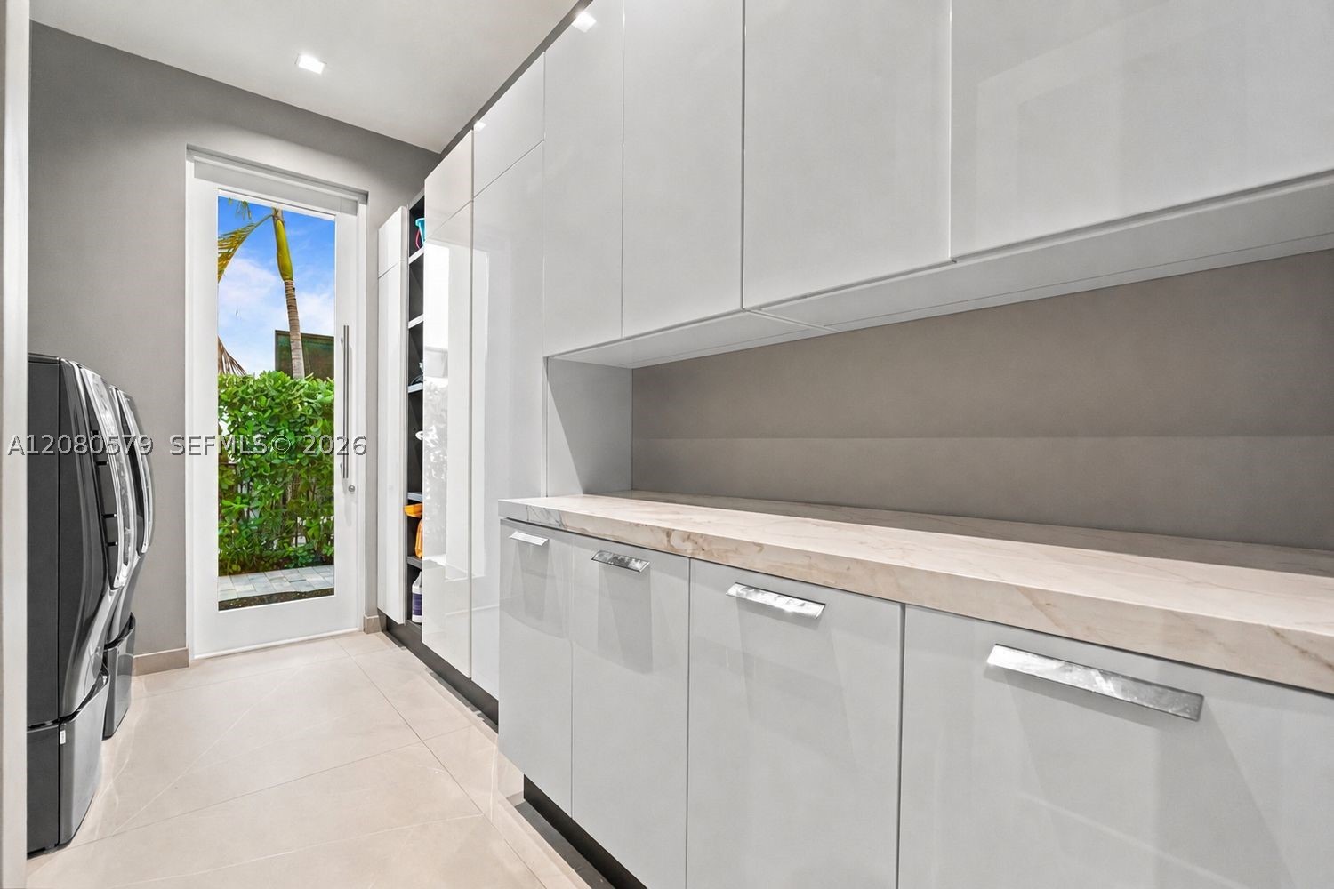 3939 Country Club Ln, Fort Lauderdale FL 33308