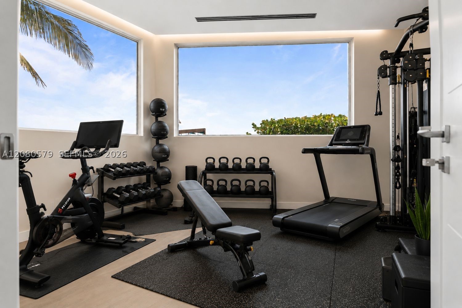 3939 Country Club Ln, Fort Lauderdale FL 33308