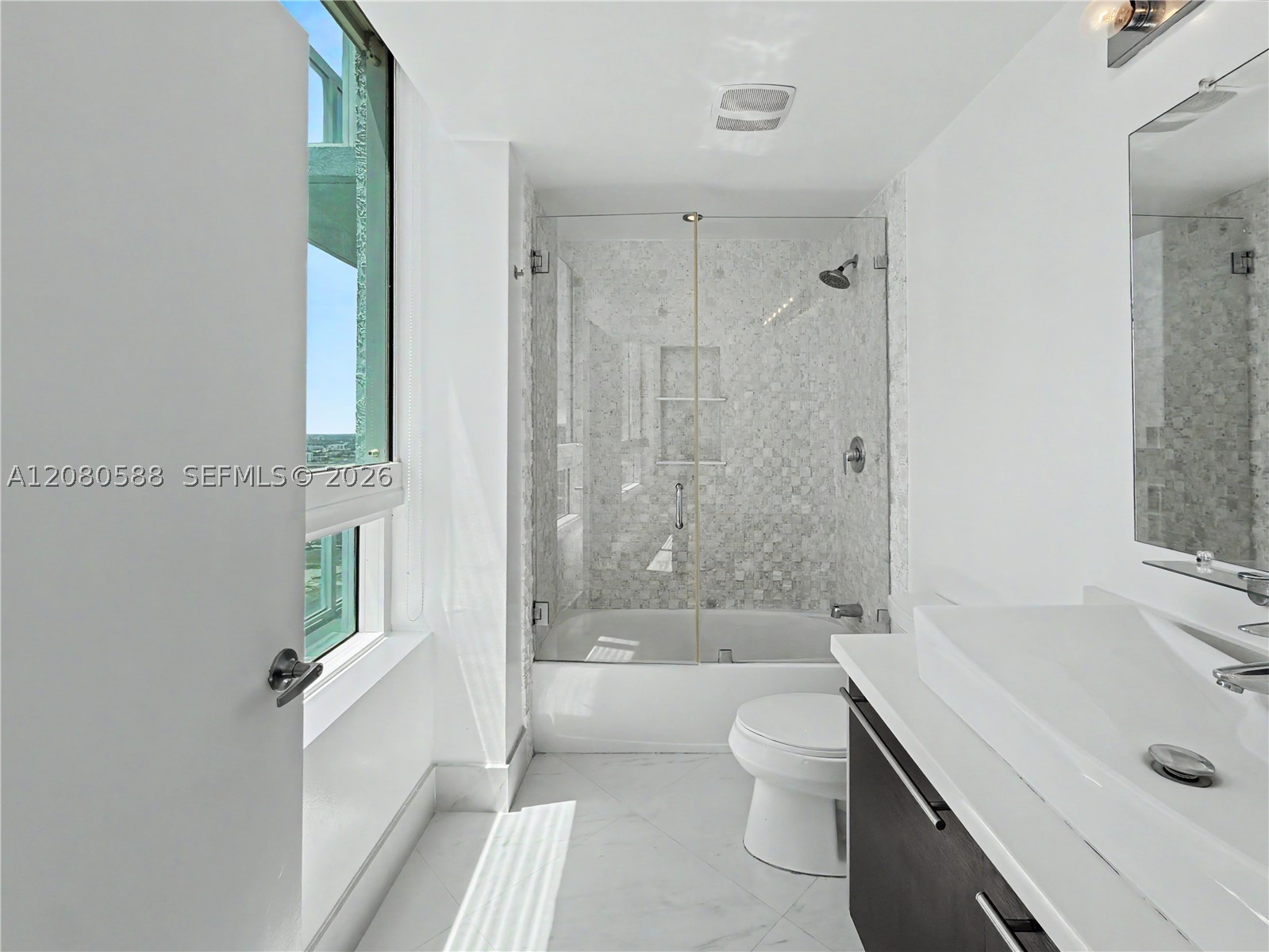 1900 N Bayshore Dr #3911, Miami FL 33132