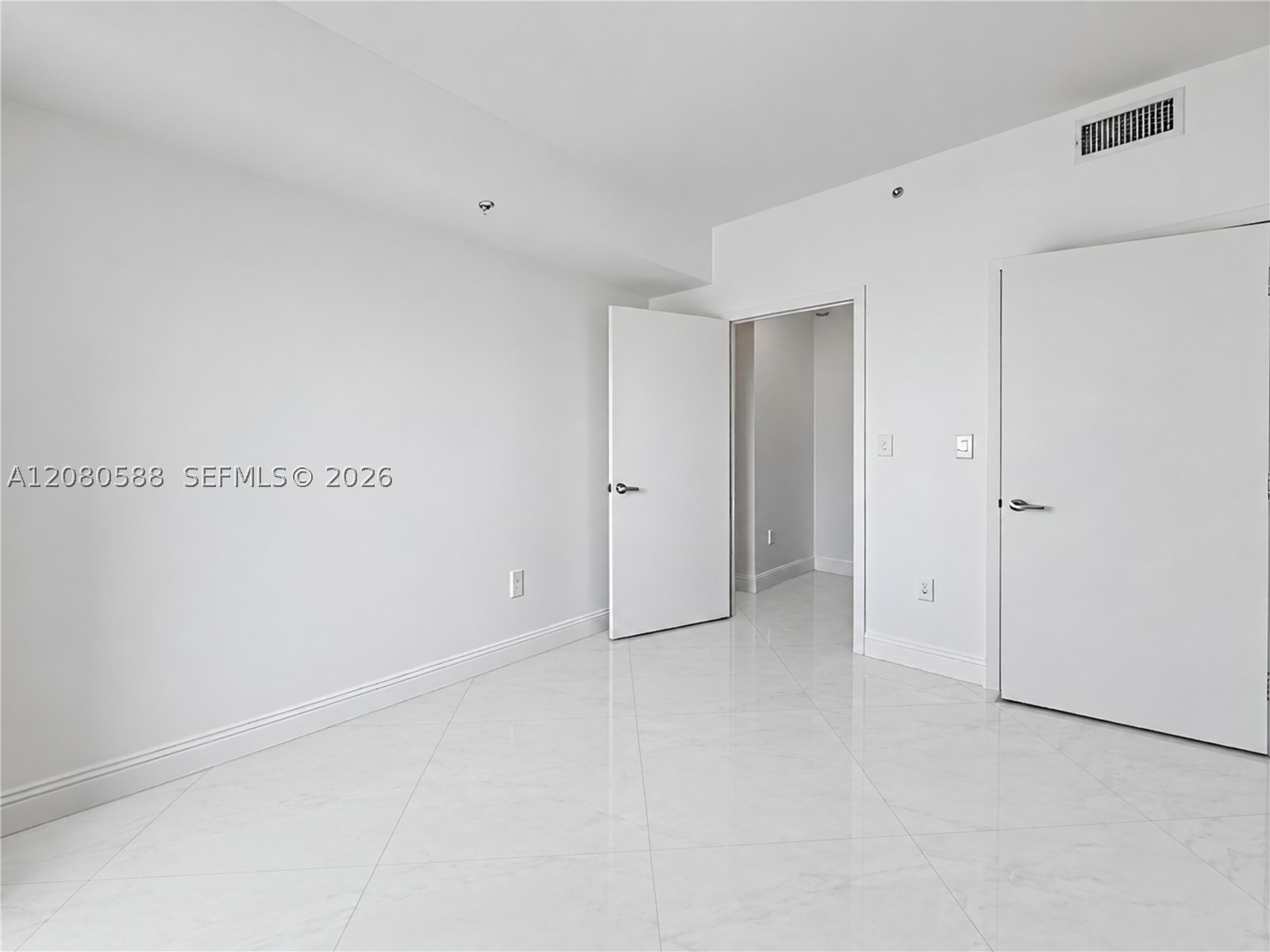 1900 N Bayshore Dr #3911, Miami FL 33132
