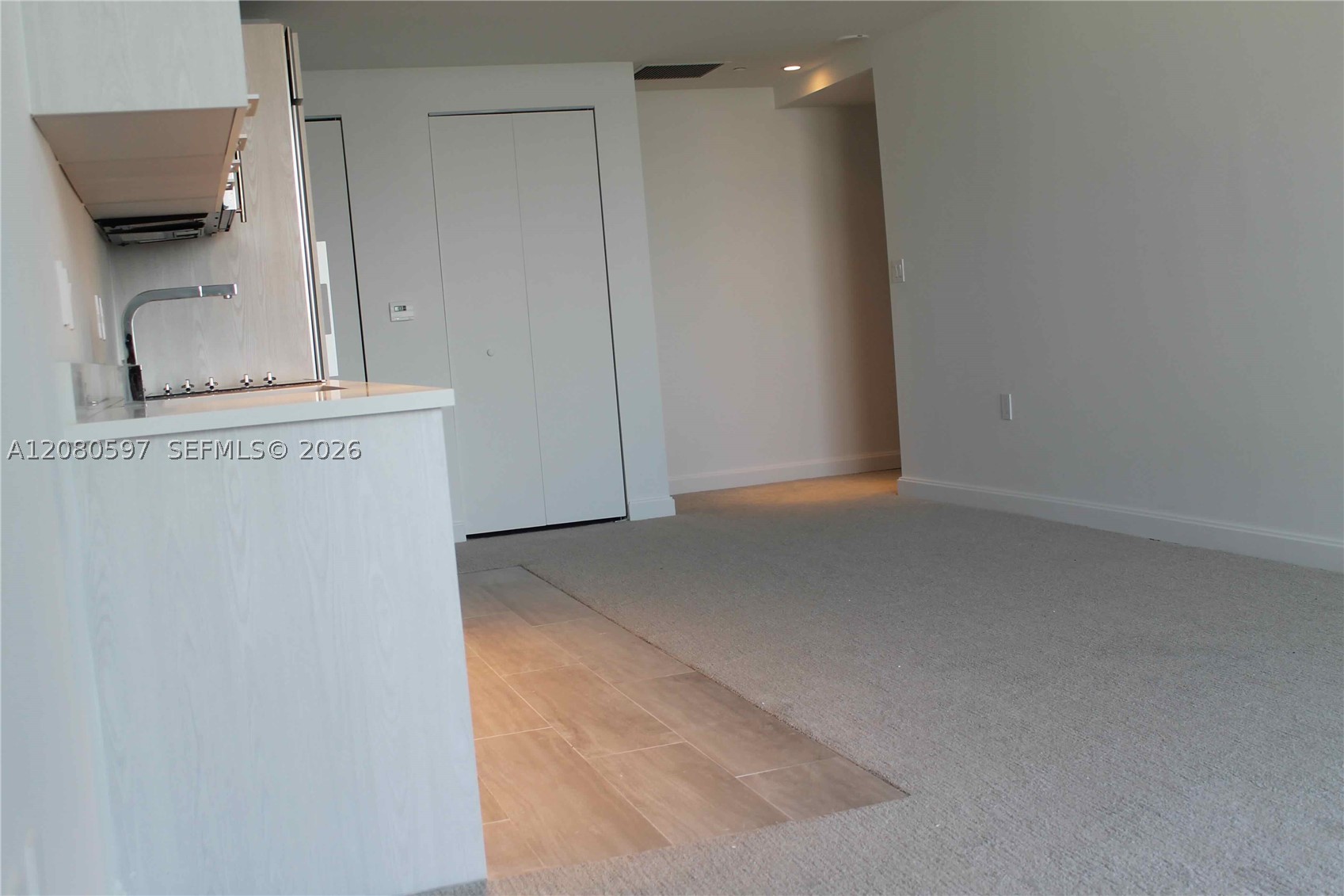 45 SW 9th St #2809, Miami FL 33130