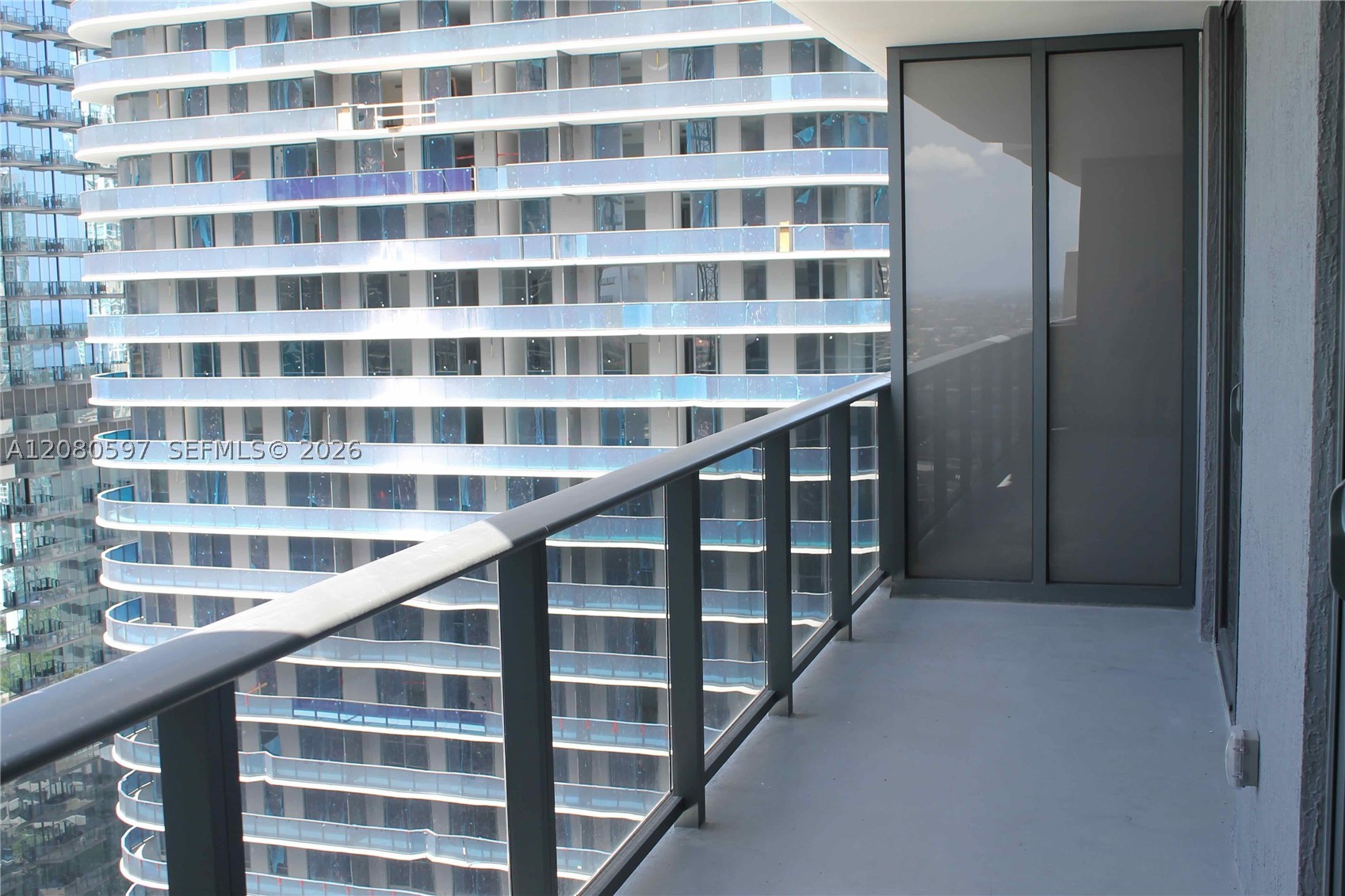 45 SW 9th St #2809, Miami FL 33130