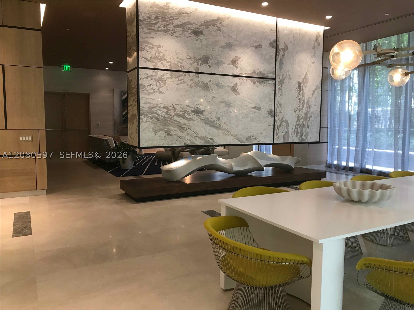 45 SW 9th St #2809, Miami FL 33130