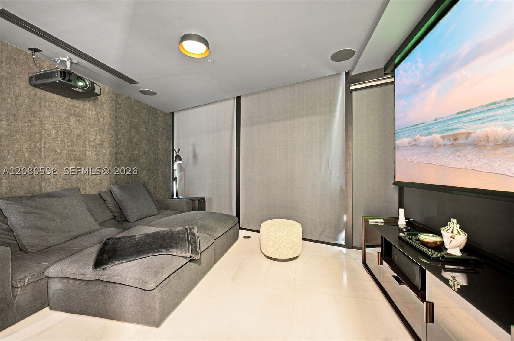 300 Biscayne Blvd Way #301, Miami FL 33131
