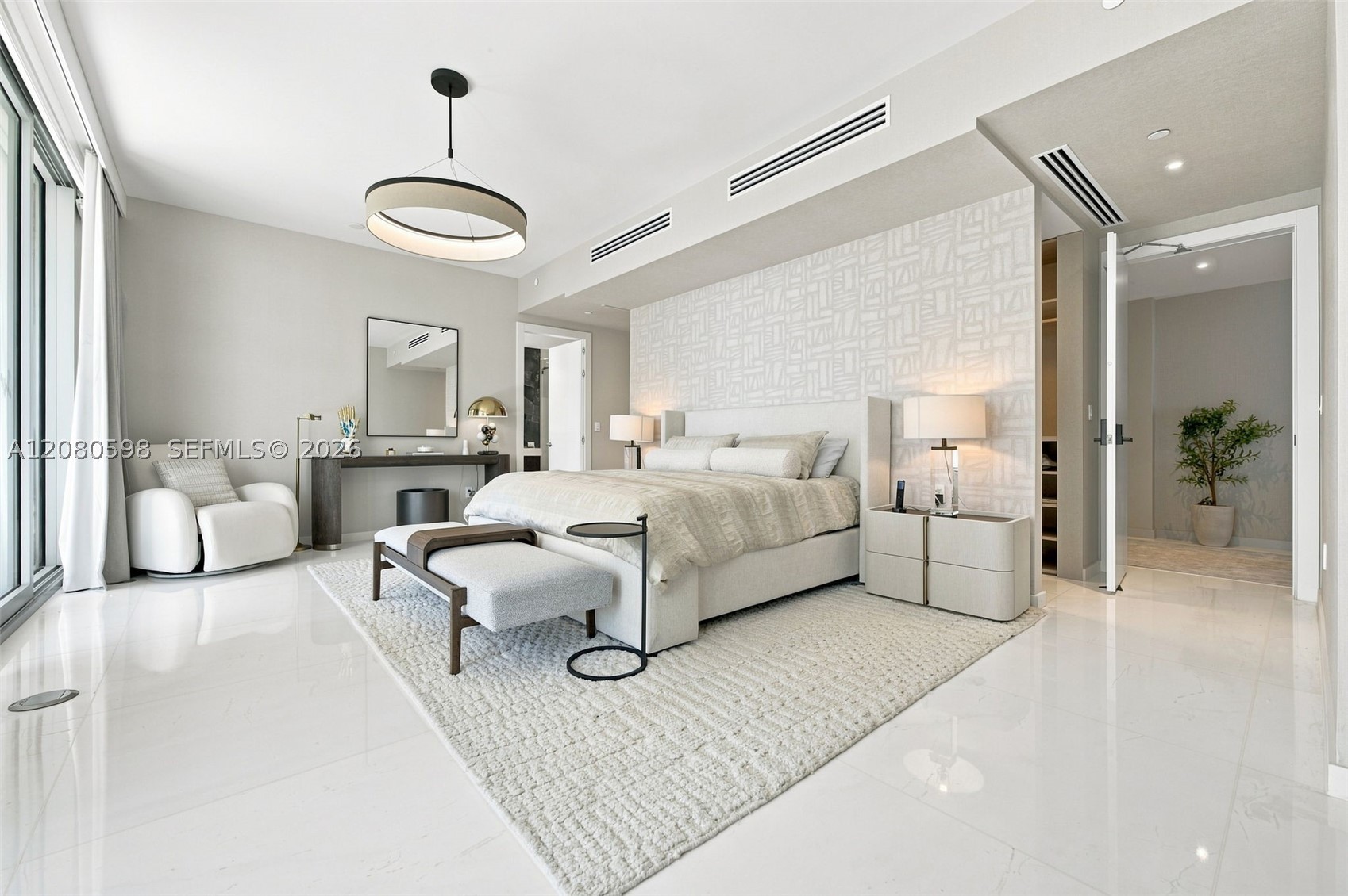 300 Biscayne Blvd Way #301, Miami FL 33131