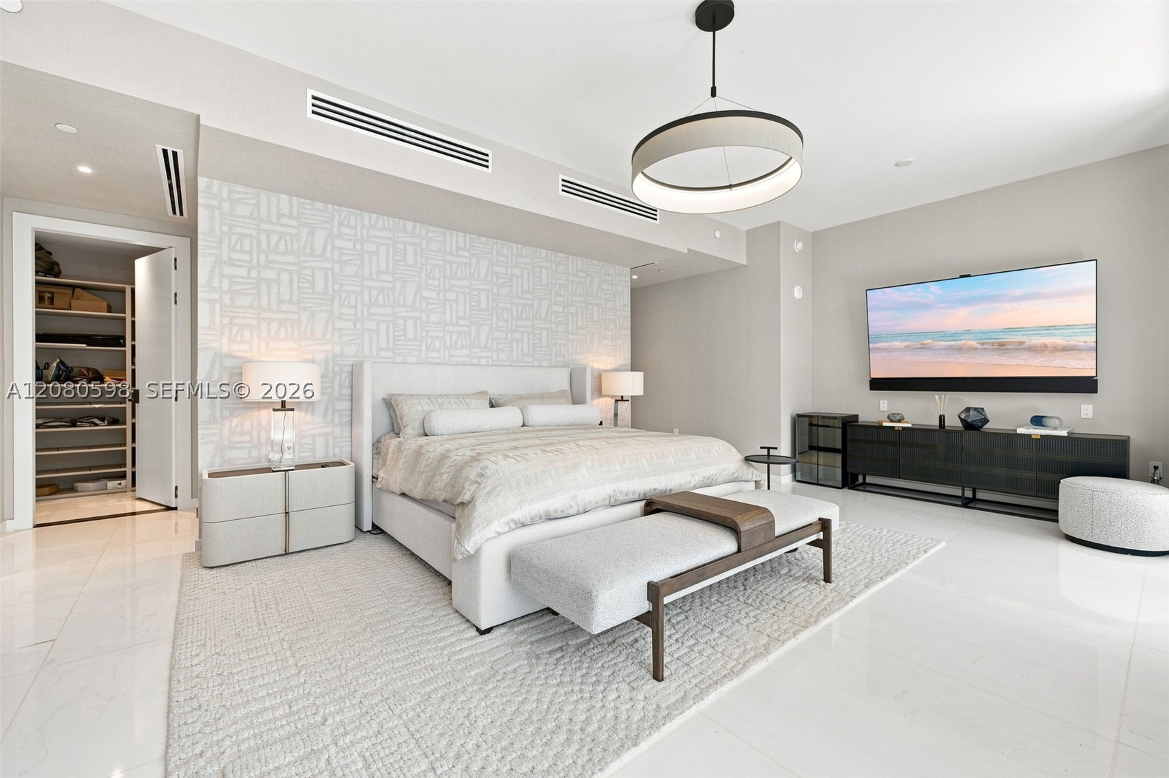 300 Biscayne Blvd Way #301, Miami FL 33131