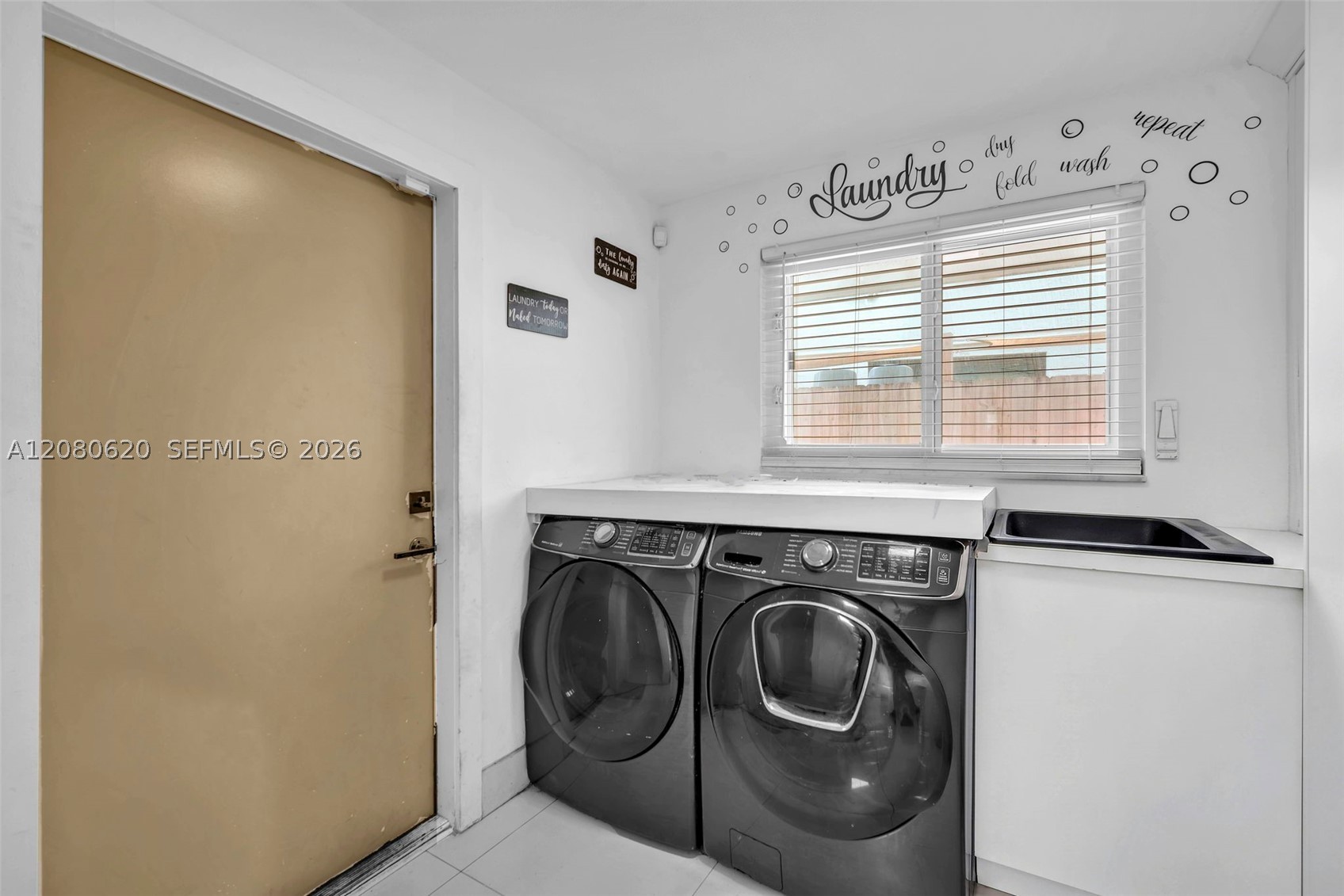 1436 NW 8th St, Dania Beach FL 33004