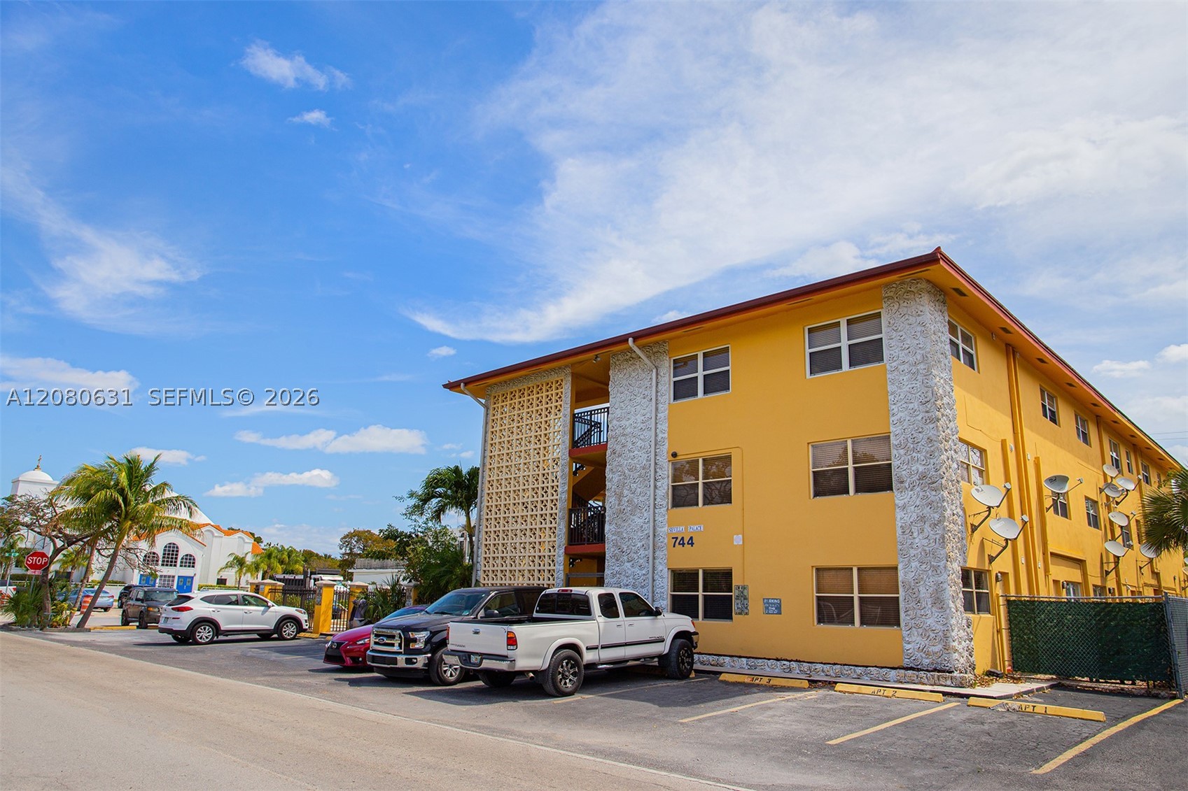 744 NE 14th Ave #6, Fort Lauderdale FL 33304