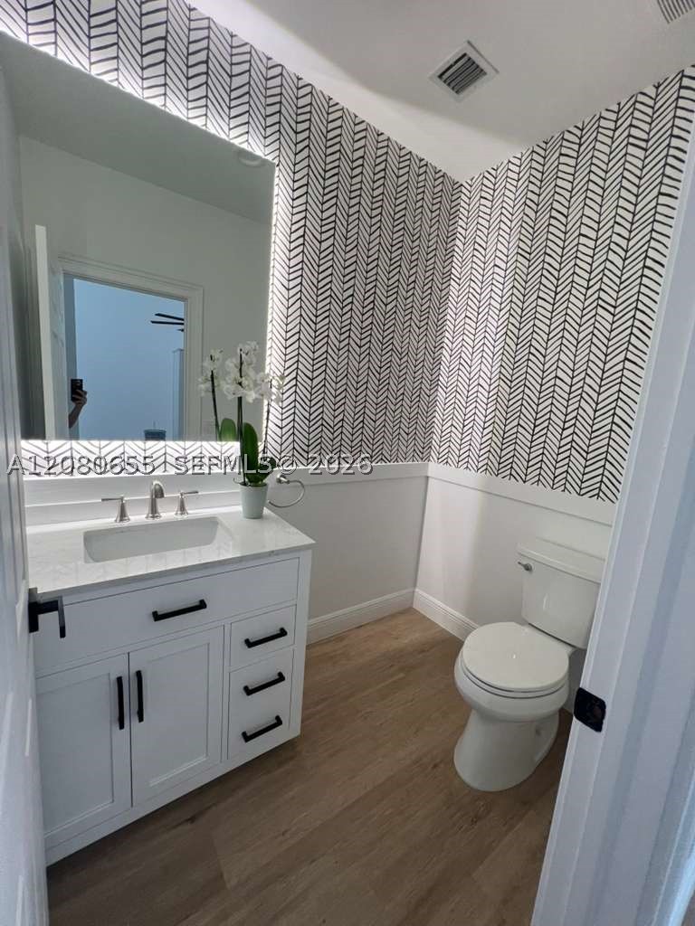 211 SW 29th Rd, Miami FL 33129