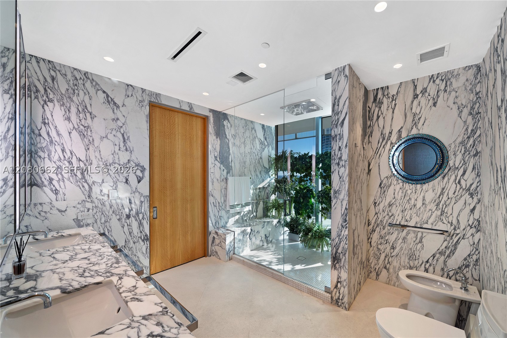 120 Ocean Dr #1400, Miami Beach FL 33139
