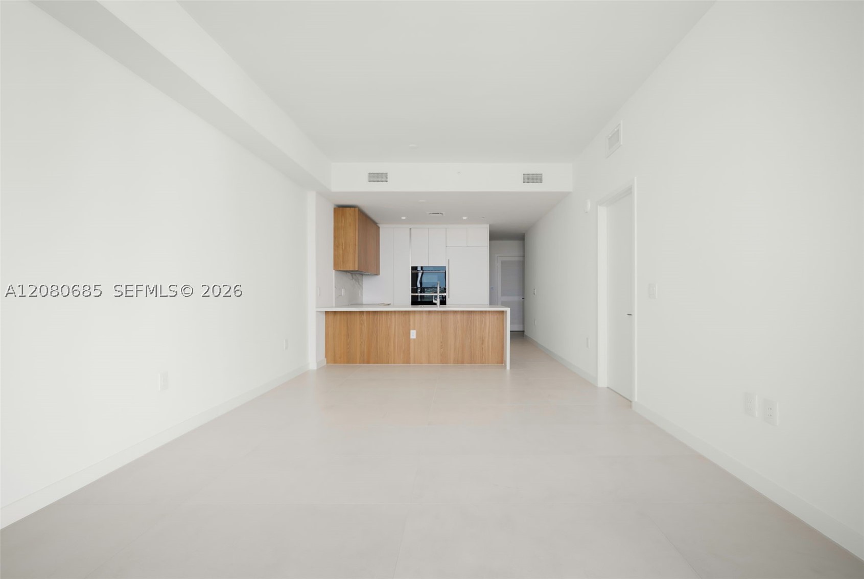 1400 Biscayne Blvd #2304, Miami FL 33132