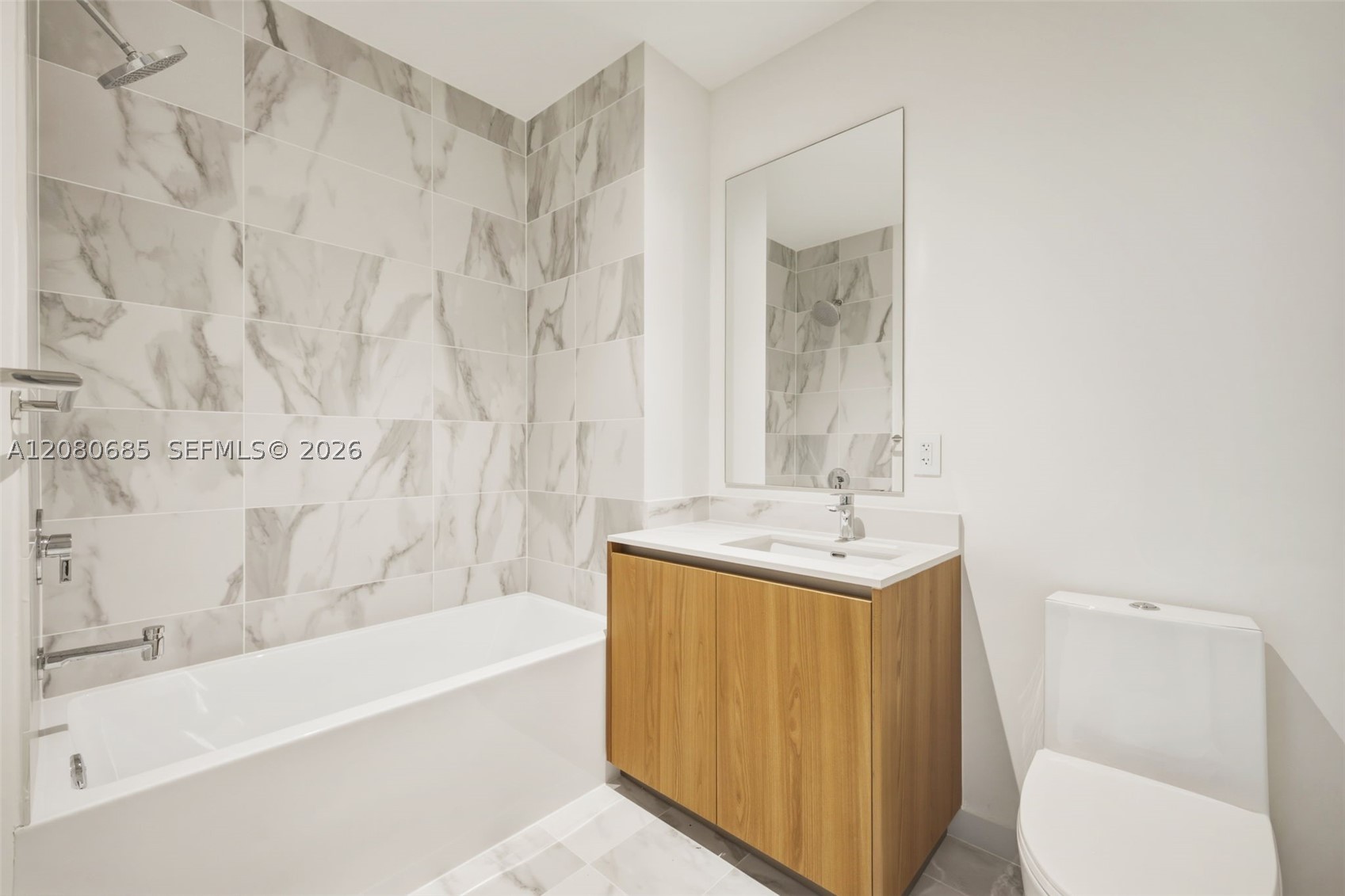 1400 Biscayne Blvd #2304, Miami FL 33132
