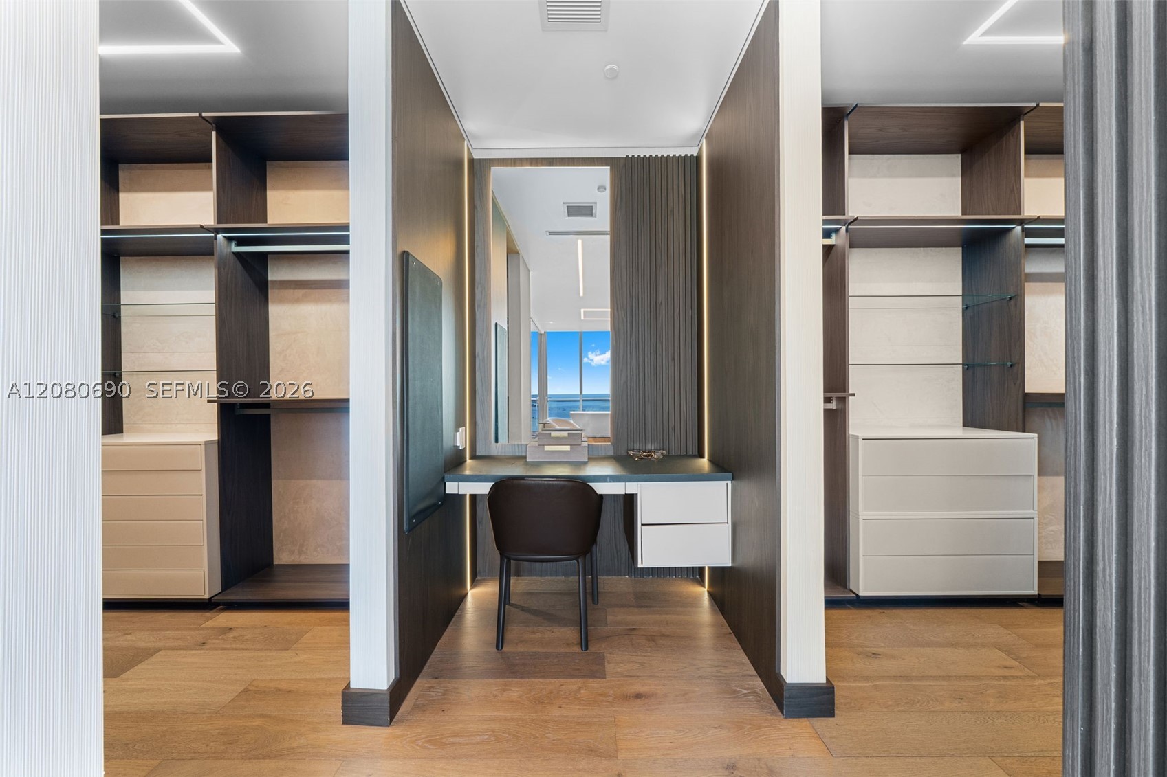 1300 Brickell Bay Dr #PH4400, Miami FL 33131