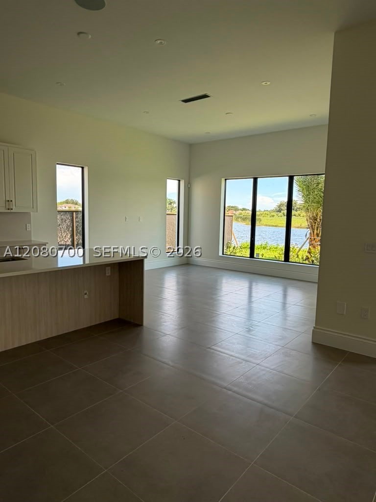 8540 NW 160th Terrace, Miami Lakes FL 33016