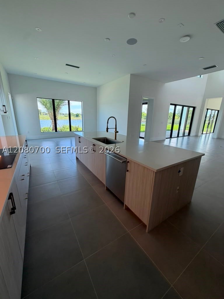 8540 NW 160th Terrace, Miami Lakes FL 33016