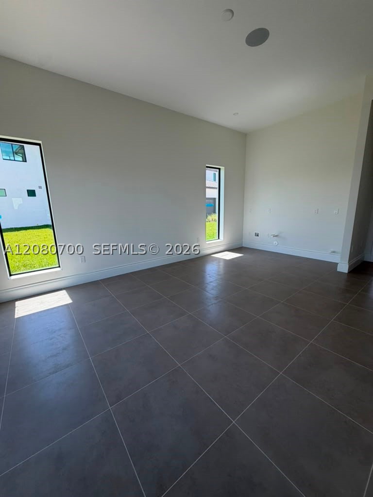8540 NW 160th Terrace, Miami Lakes FL 33016