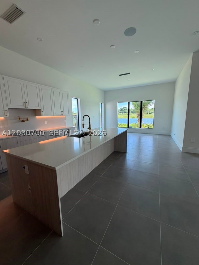 8540 NW 160th Terrace, Miami Lakes FL 33016