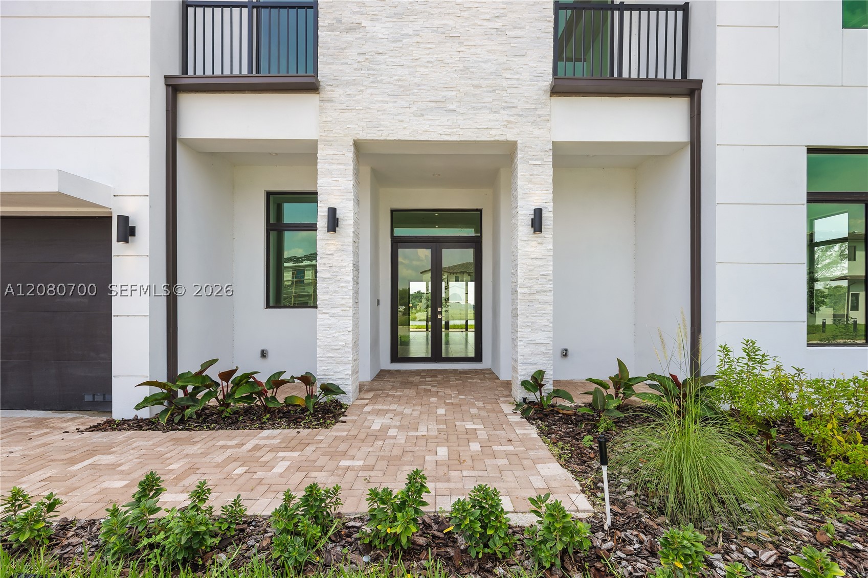8540 NW 160th Terrace, Miami Lakes FL 33016
