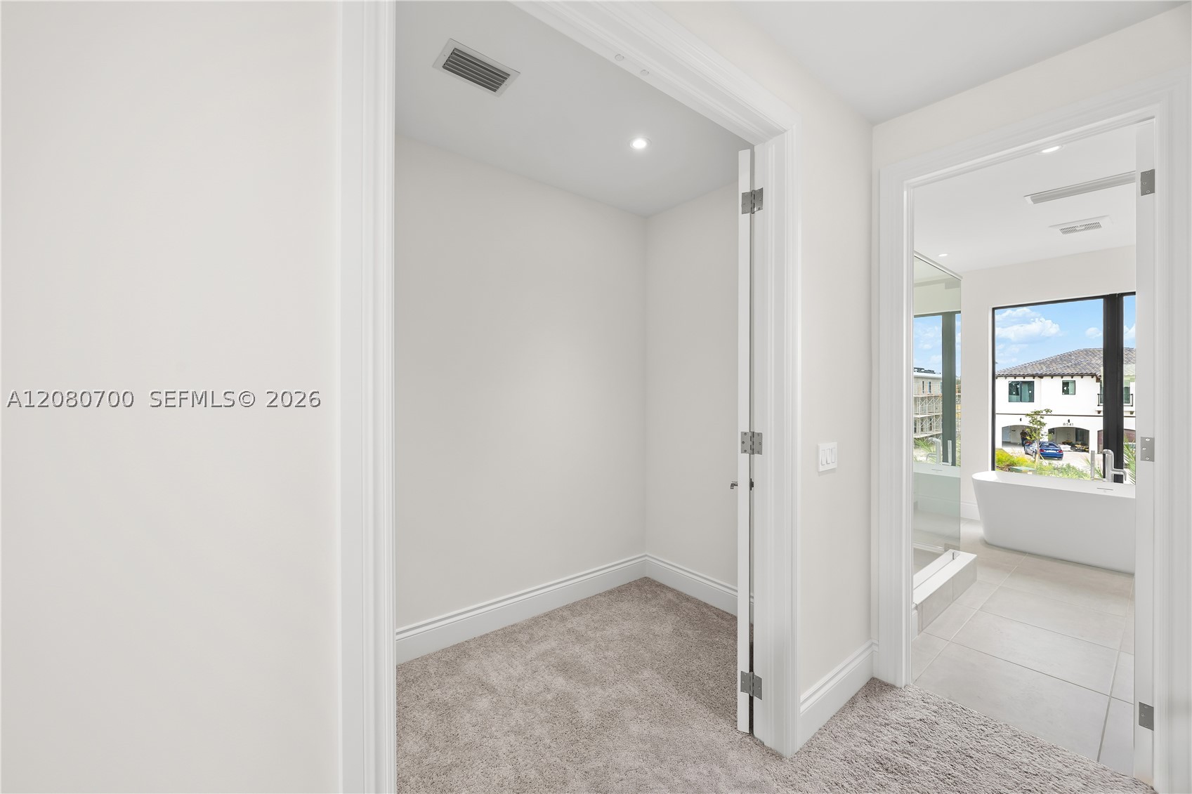 8540 NW 160th Terrace, Miami Lakes FL 33016
