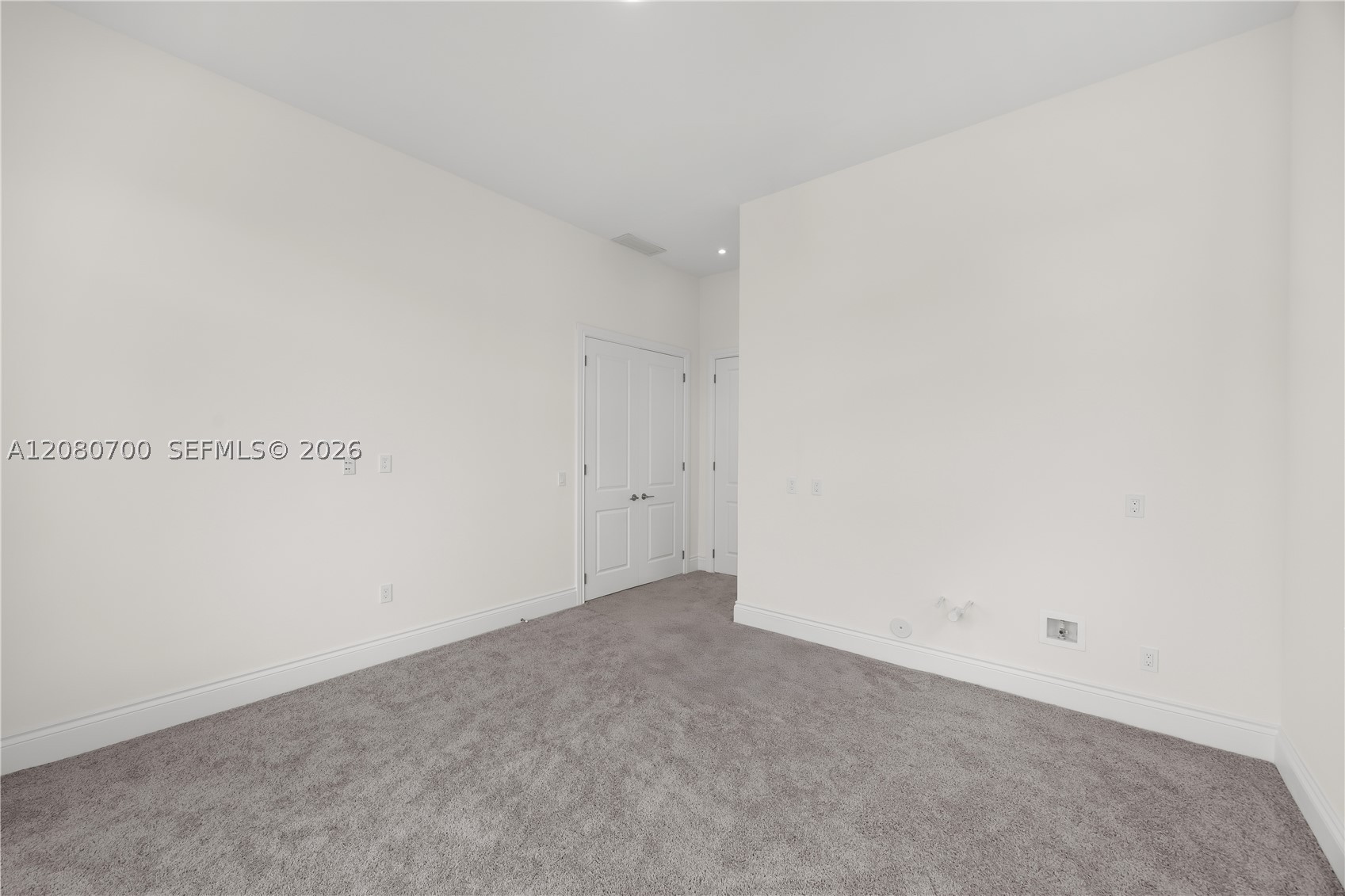 8540 NW 160th Terrace, Miami Lakes FL 33016
