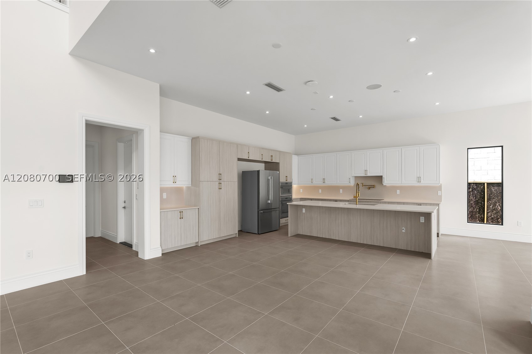 8540 NW 160th Terrace, Miami Lakes FL 33016