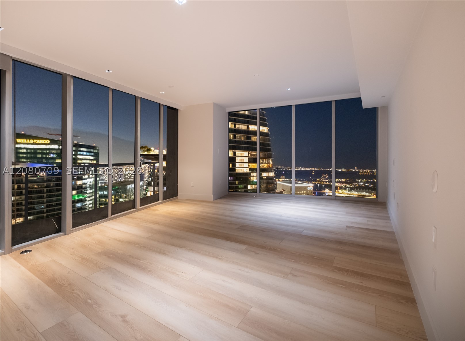 465 Brickell Ave #PH5701, Miami FL 33131
