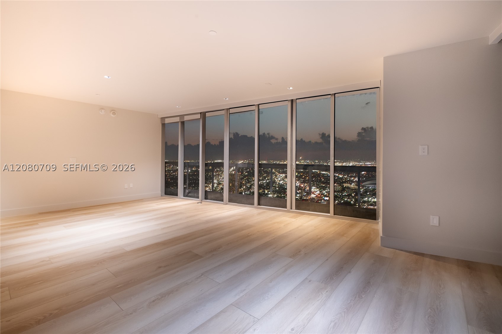 465 Brickell Ave #PH5701, Miami FL 33131