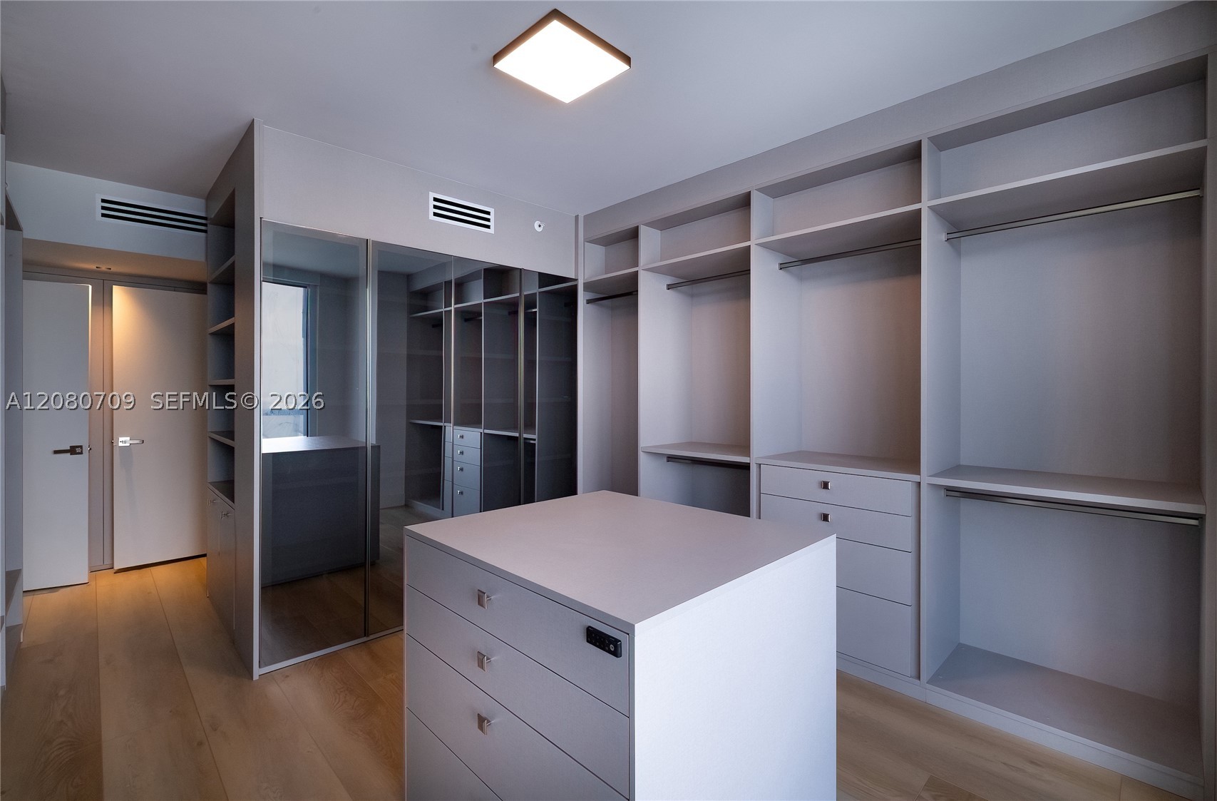 465 Brickell Ave #PH5701, Miami FL 33131