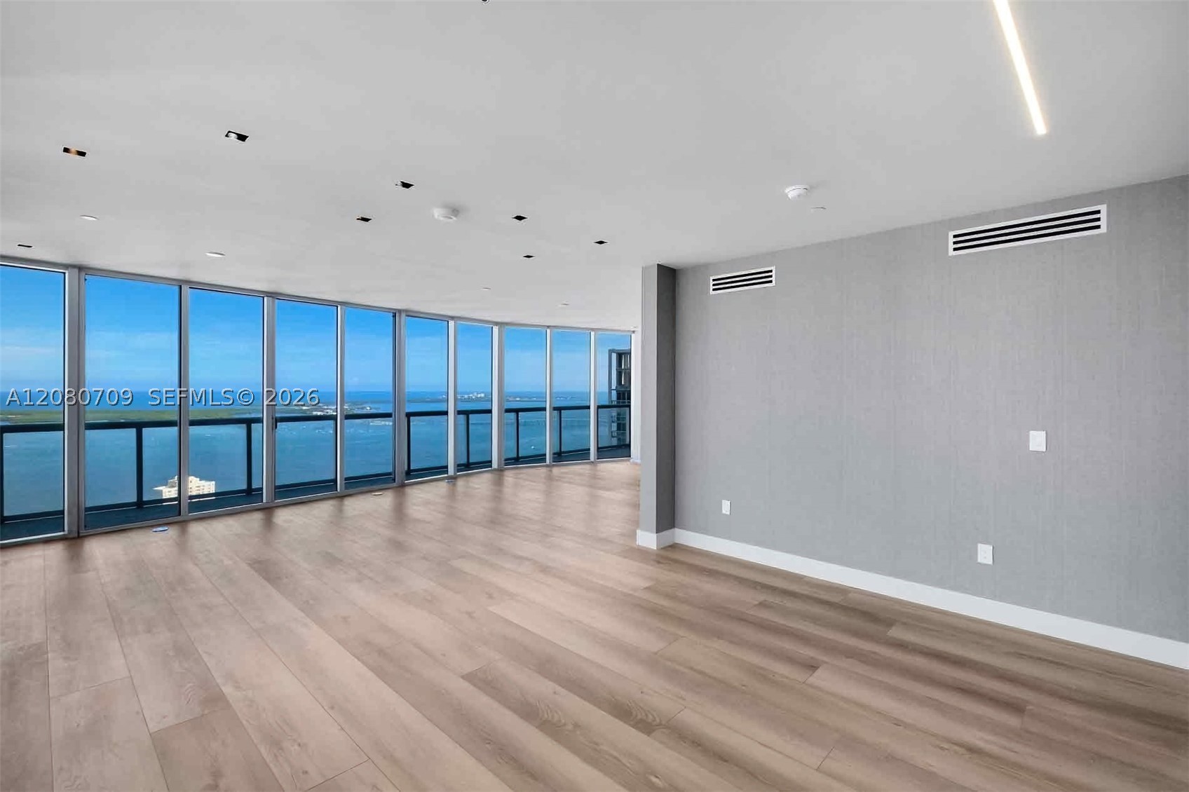465 Brickell Ave #PH5701, Miami FL 33131