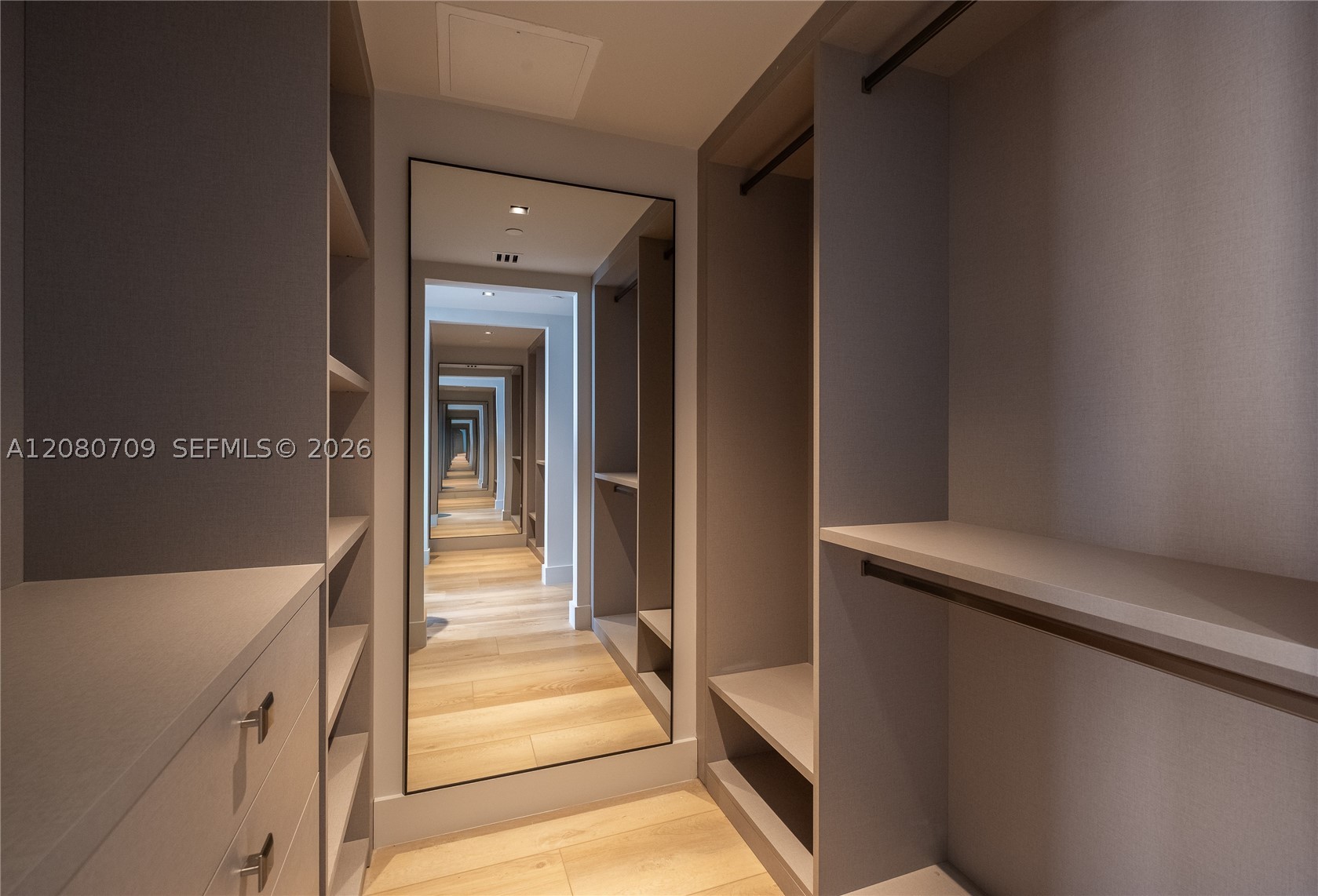 465 Brickell Ave #PH5701, Miami FL 33131