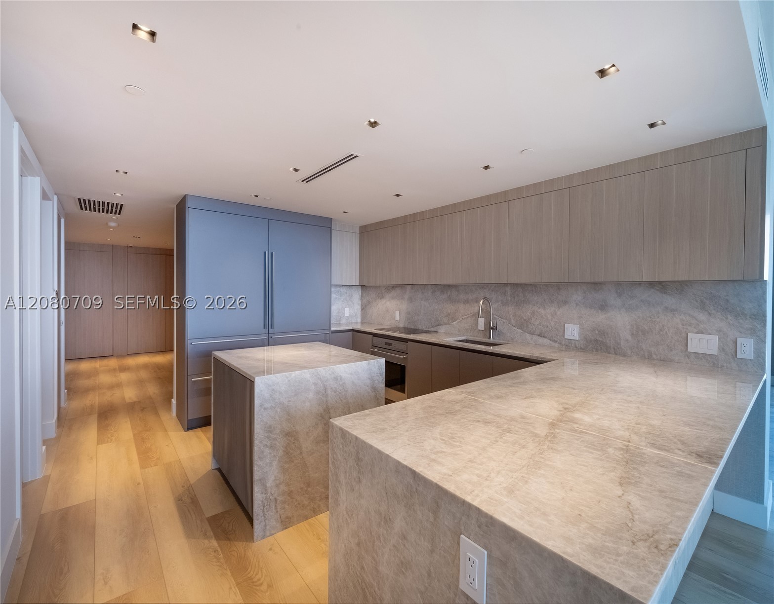 465 Brickell Ave #PH5701, Miami FL 33131