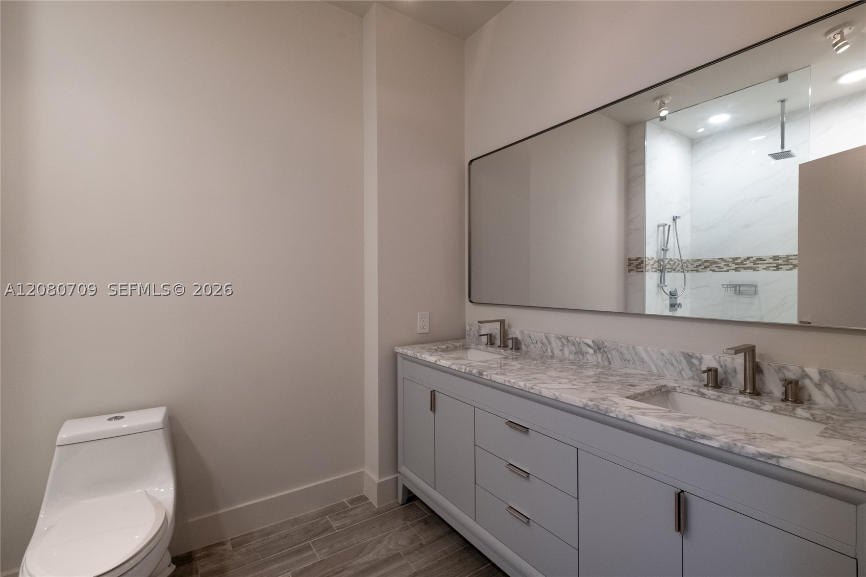 465 Brickell Ave #PH5701, Miami FL 33131